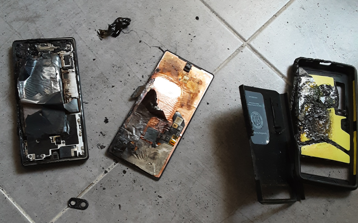 Google Pixel 6a meledak